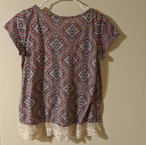 Maurices size Medium shirt - Picture 3 of 4